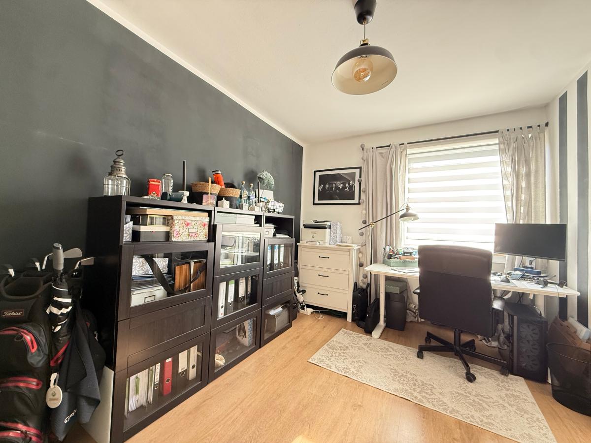 Büro - Ankleide - Kinderzimmer