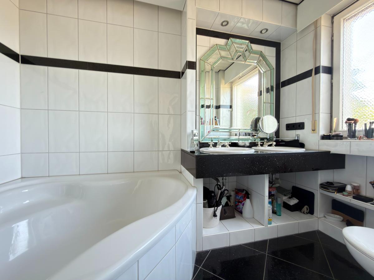 Badezimmer Erdgeschoss