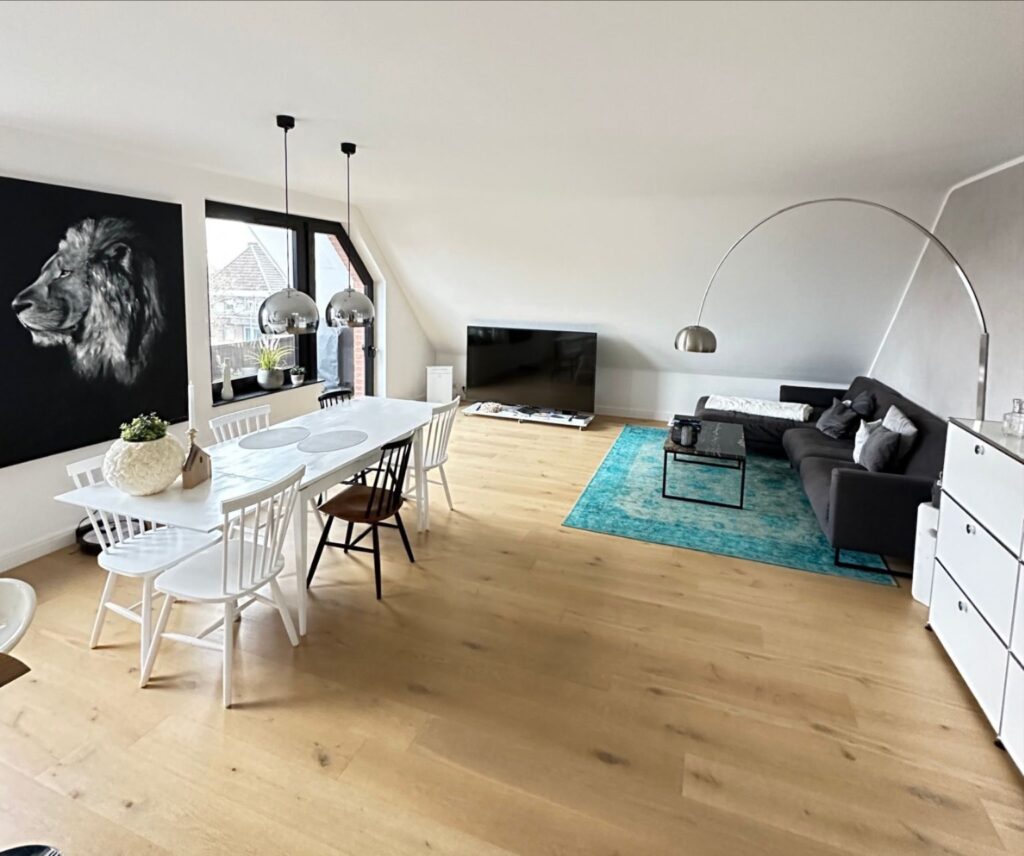 Stilvoll sanierte 3-Zimmer-Maisonette in Toplage Büderich – offenes Wohnkonzept, Balkon & TG-Stellpl